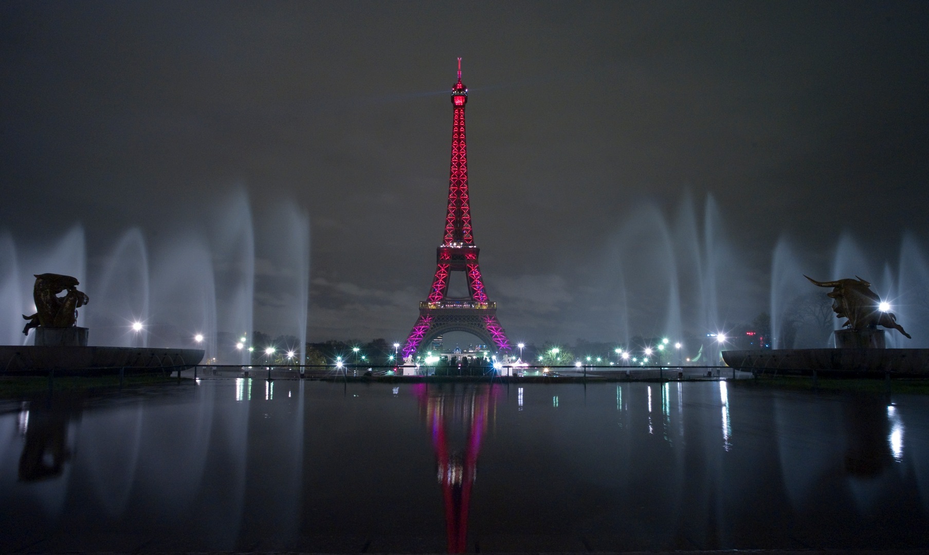 Collection Of Eiffel Tower Night Wallpaper On Spyder - Amazing Wallpapers For Laptop - HD Wallpaper 