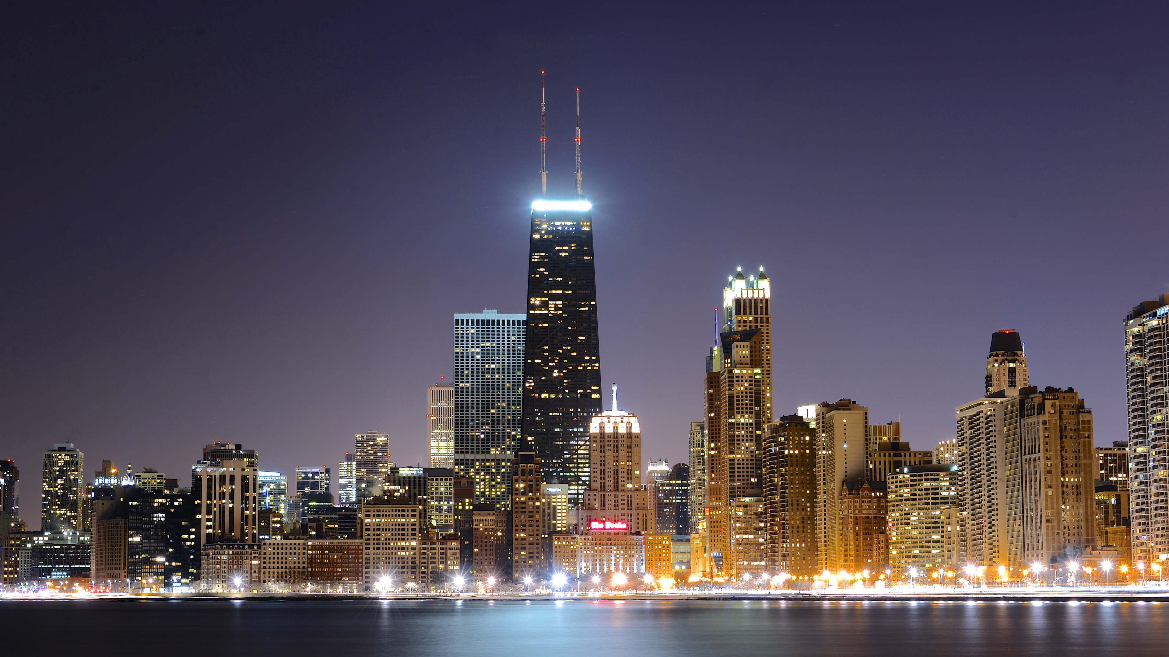 High Resolution Chicago 4k Wallpaper Id - Hancock Building At Night - HD Wallpaper 