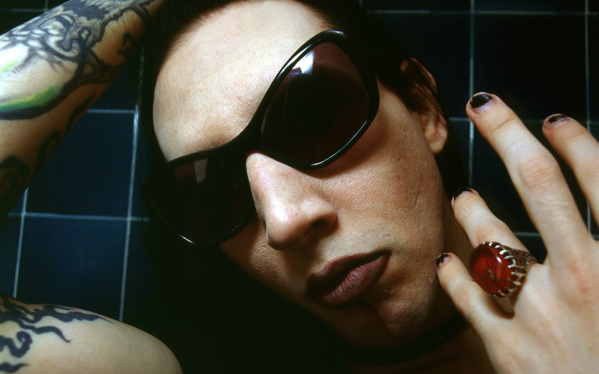 Free Marilyn Manson High Quality Wallpaper Id - Marilyn Manson Sunglasses - HD Wallpaper 