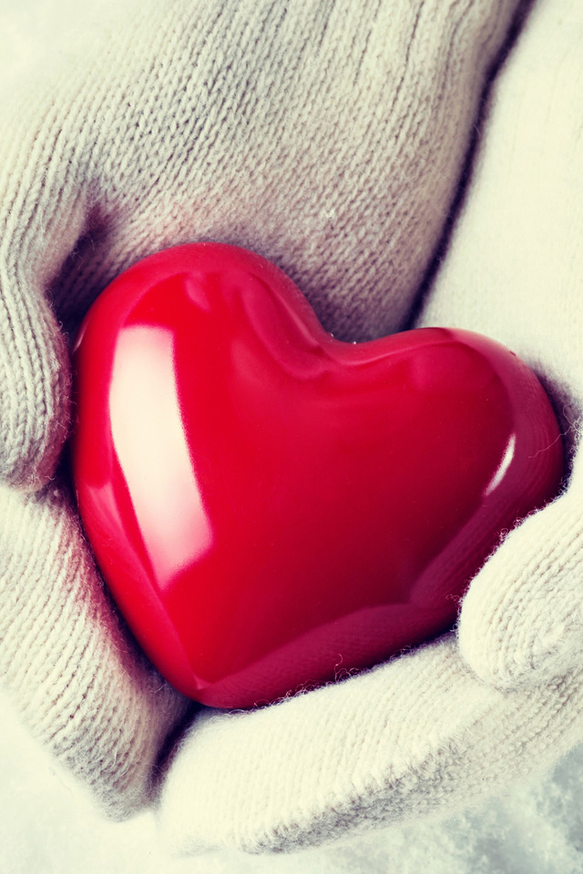 Handful Of Heart Wallpaper - HD Wallpaper 