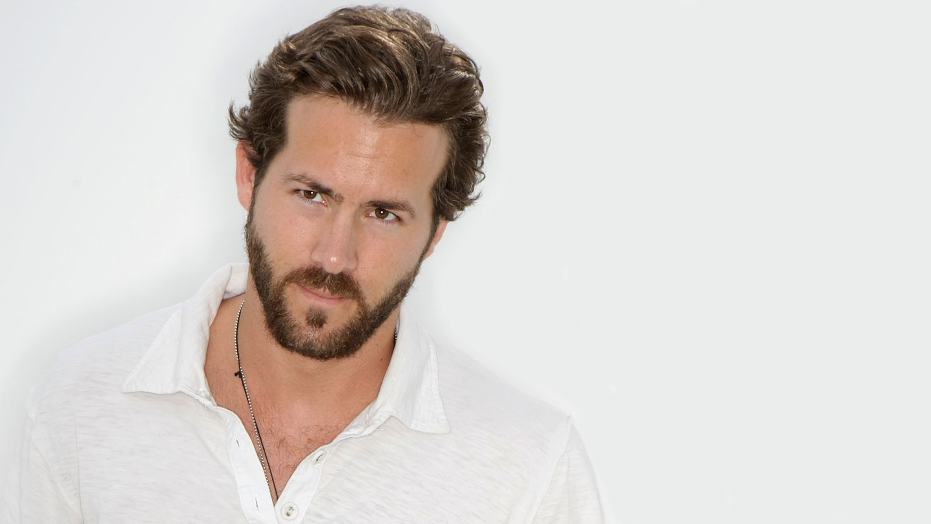 Ryan Reynolds Desktop Wallpaper - HD Wallpaper 