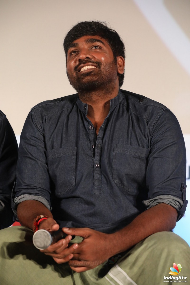 Vijay Sethupathi - Sitting - HD Wallpaper 