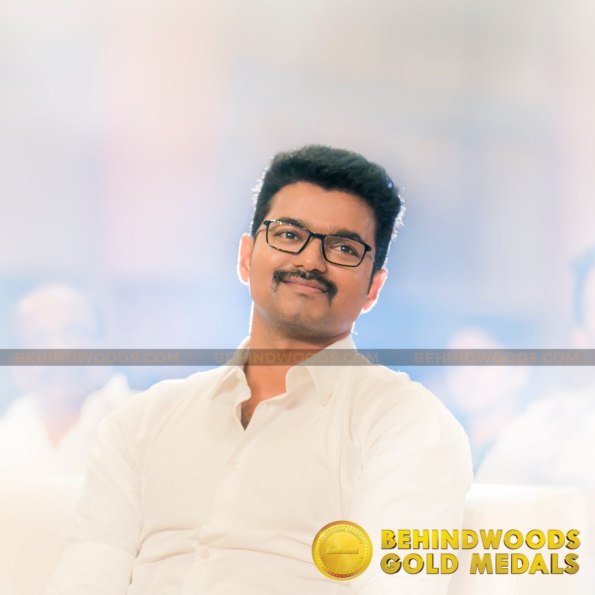 Vijay In Behindwoods Award - HD Wallpaper 