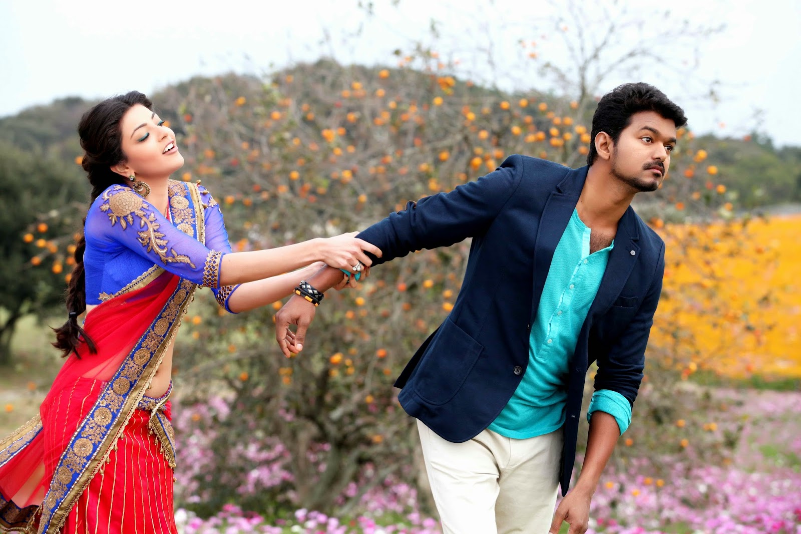 Vijay And Kajal Agarwal - HD Wallpaper 