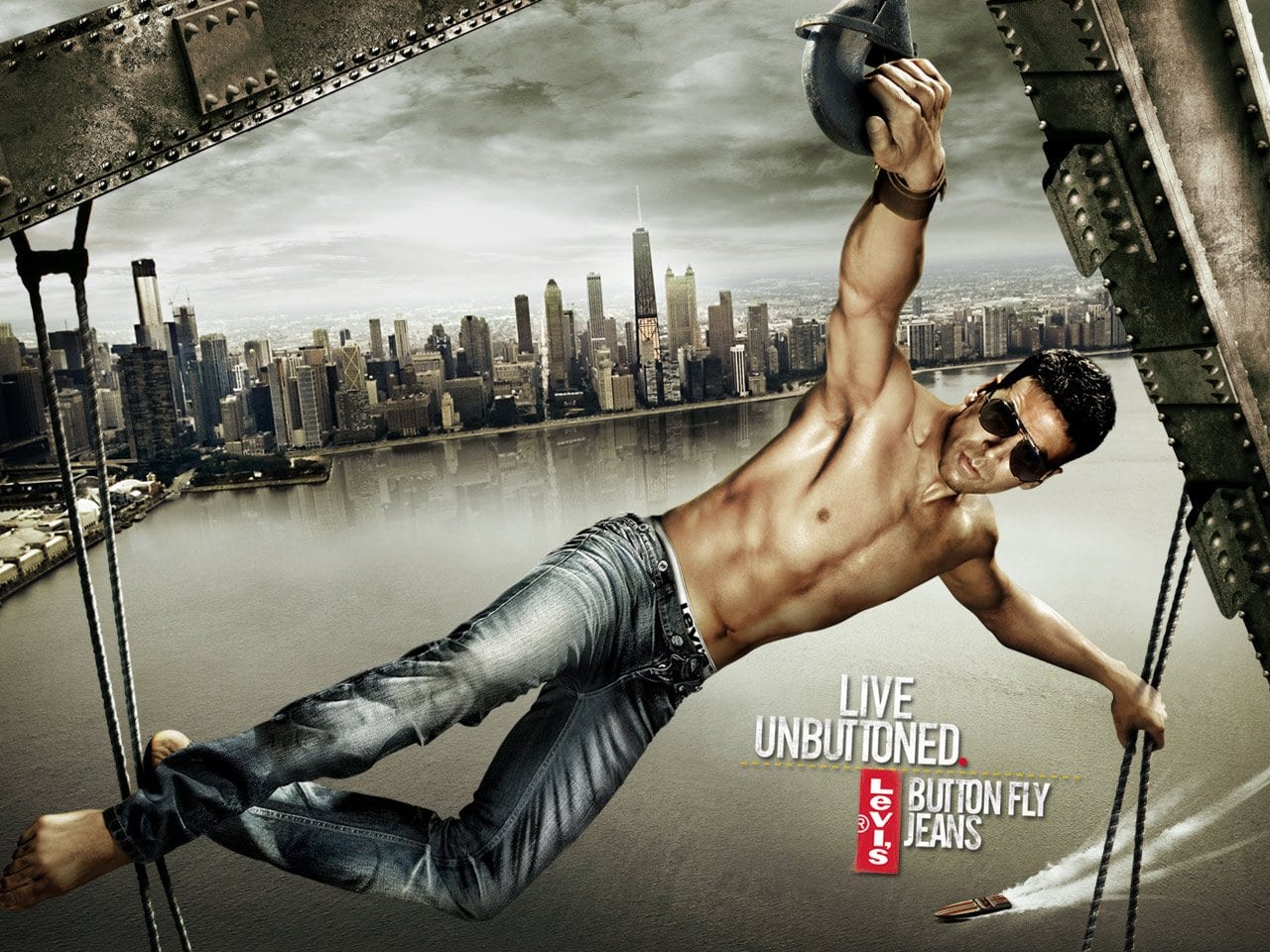 Akshay Kumar Levis - HD Wallpaper 