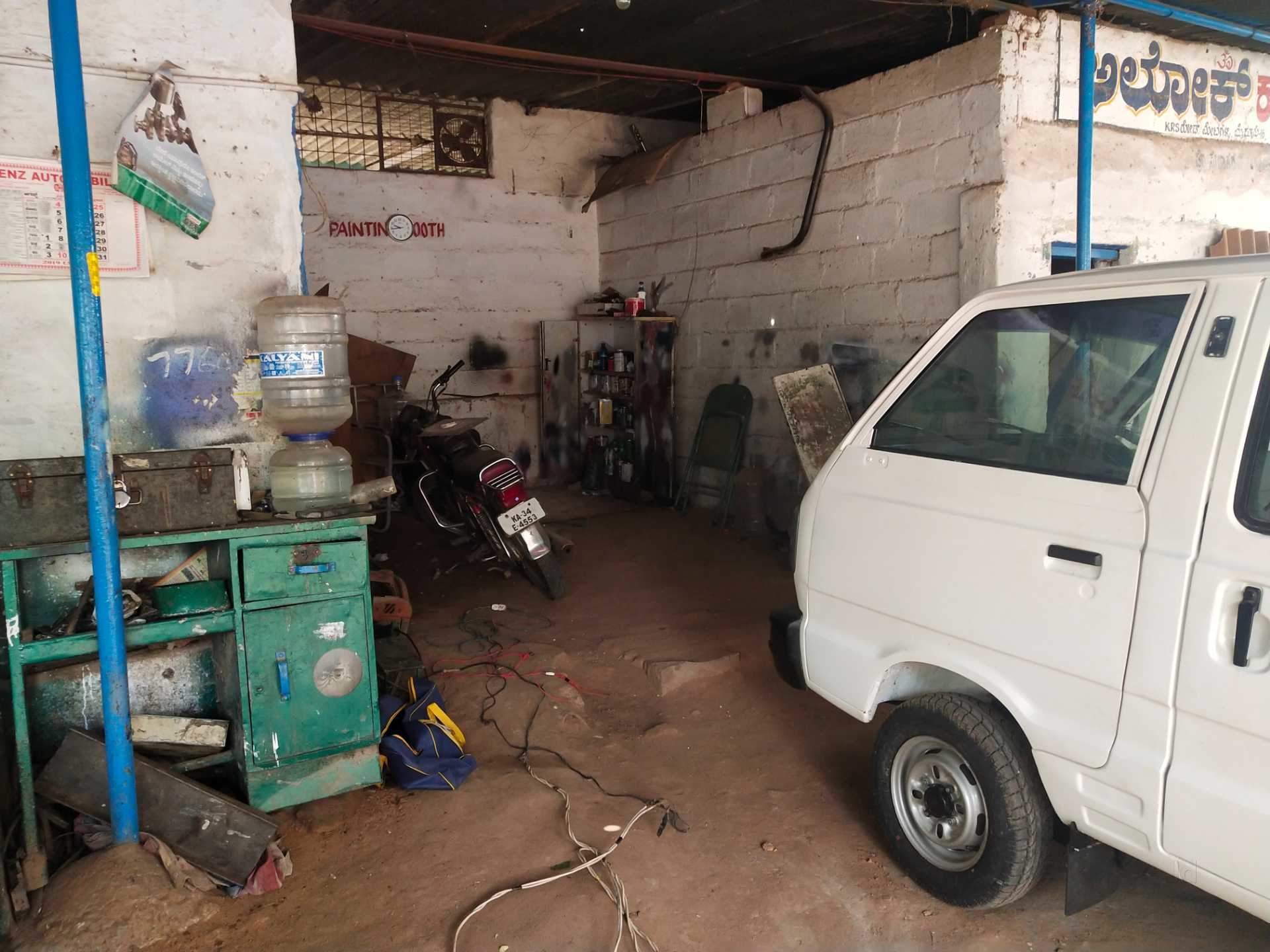 Compact Van - HD Wallpaper 