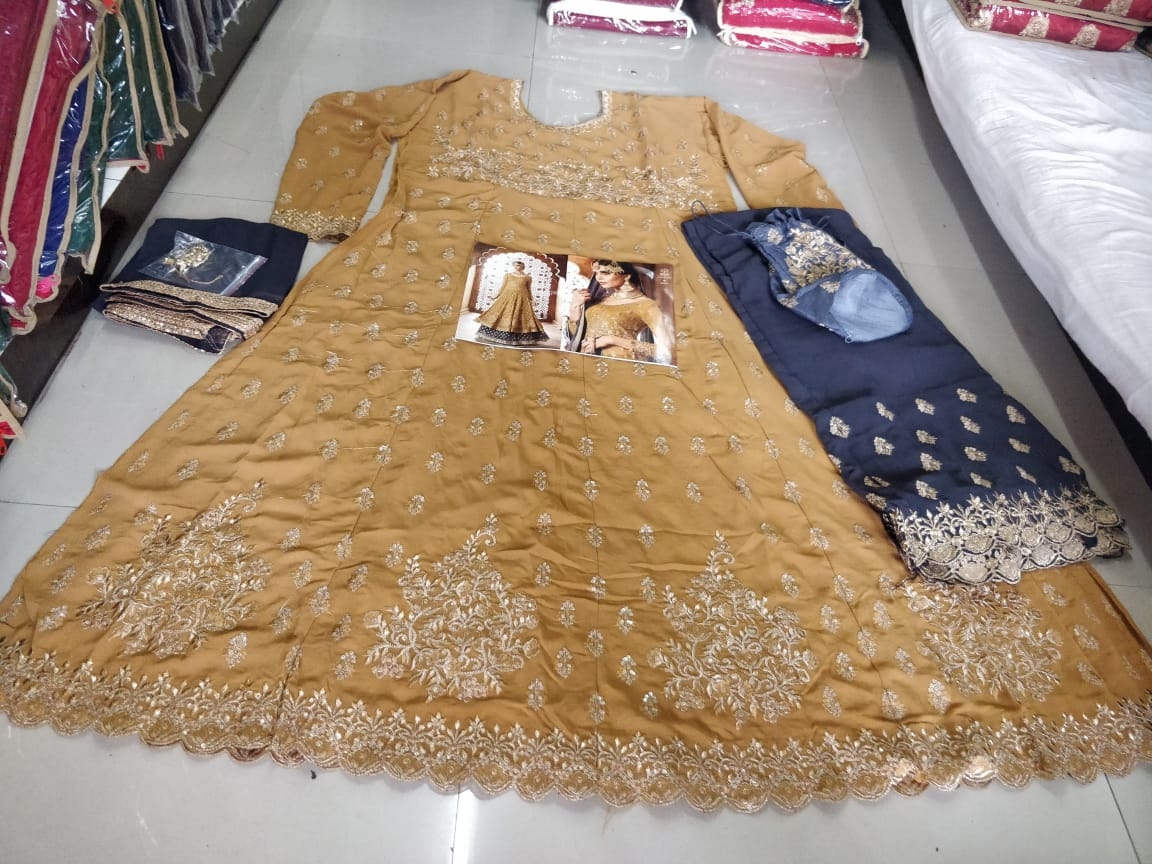 Mohini Fashion Glamour 59 Mohini 59003 - Tablecloth - HD Wallpaper 