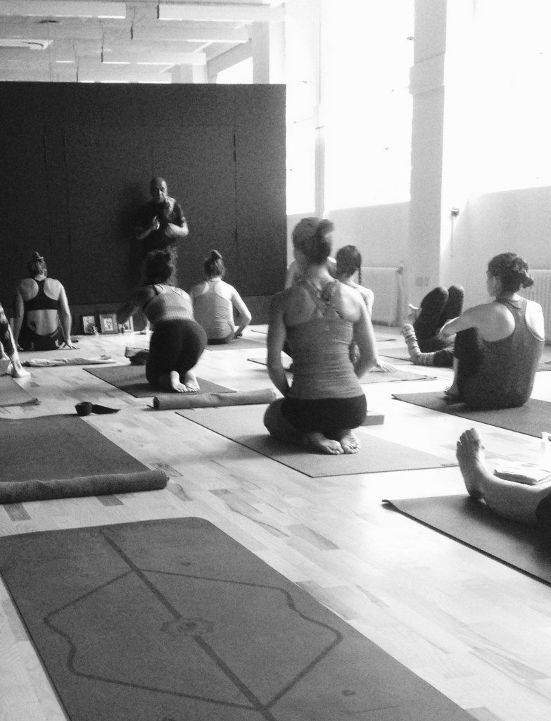 Image - Yoga - HD Wallpaper 