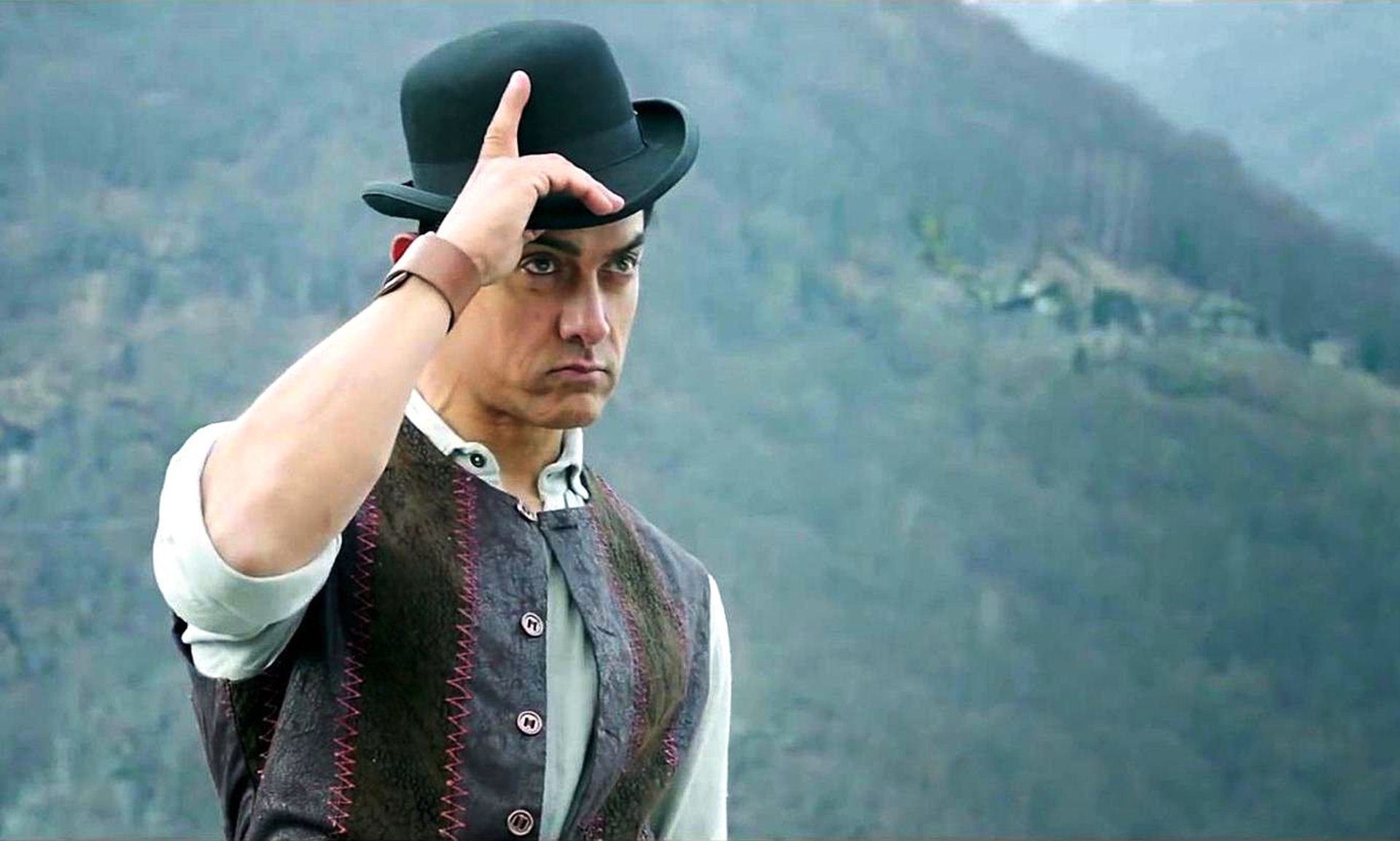 Aamir Khan Dhoom 3 Hd - HD Wallpaper 