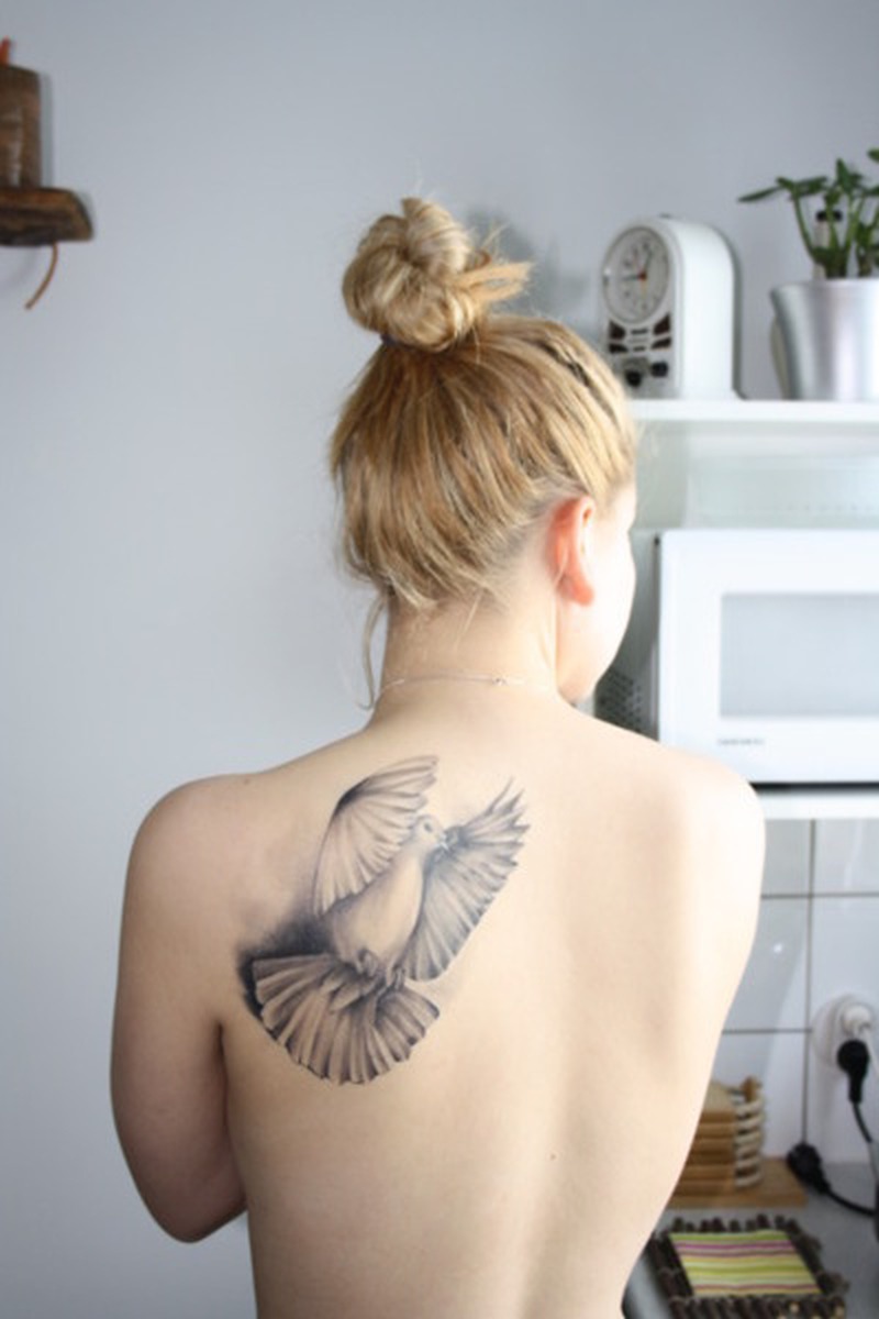 Big Bird Tattoo On Back For Sexy Girls - Back Bird Tattoo For Girls - HD Wallpaper 