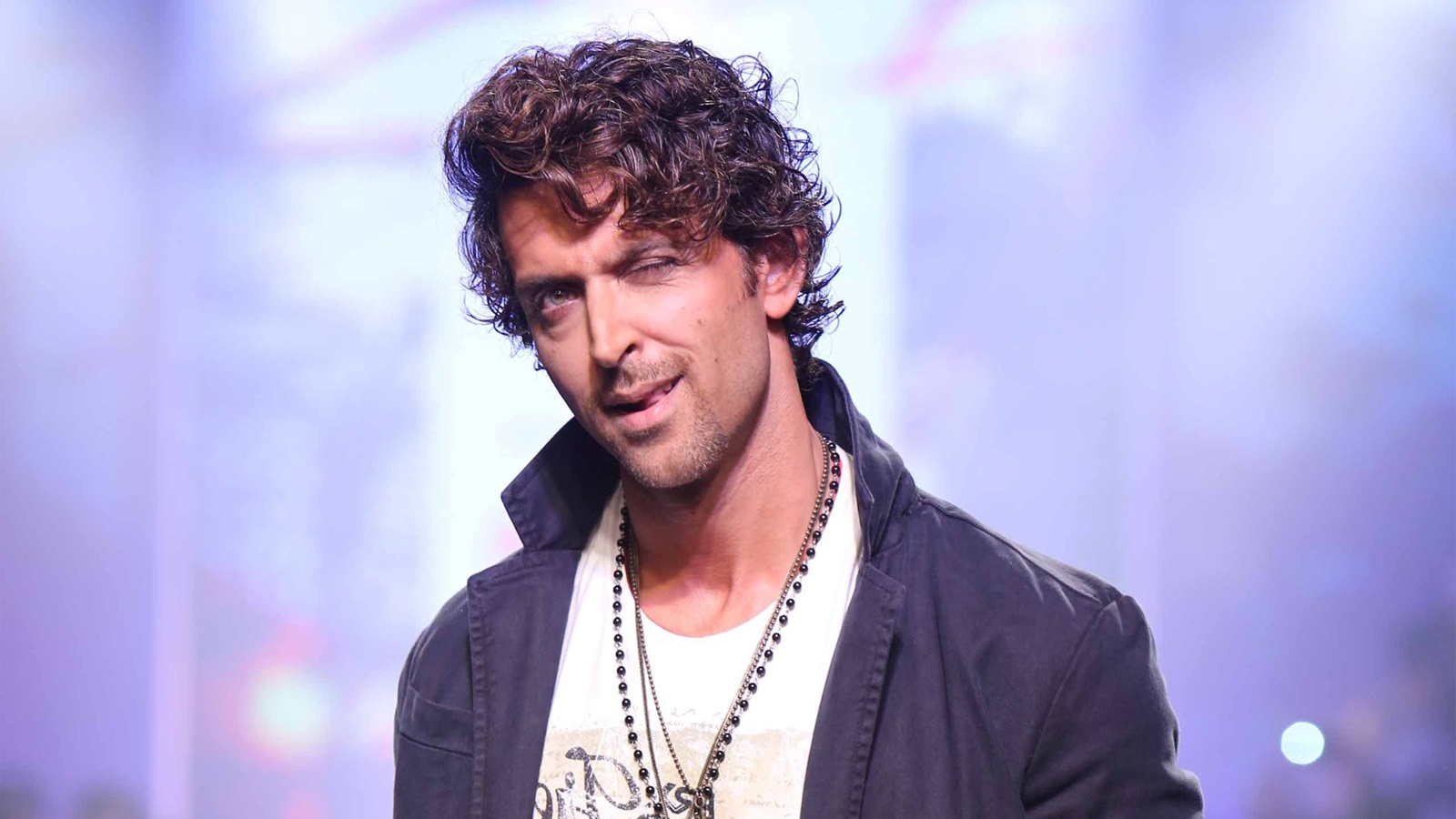 Hrithik Roshan Actor Hd Wallpapers - Jheri Curl - HD Wallpaper 