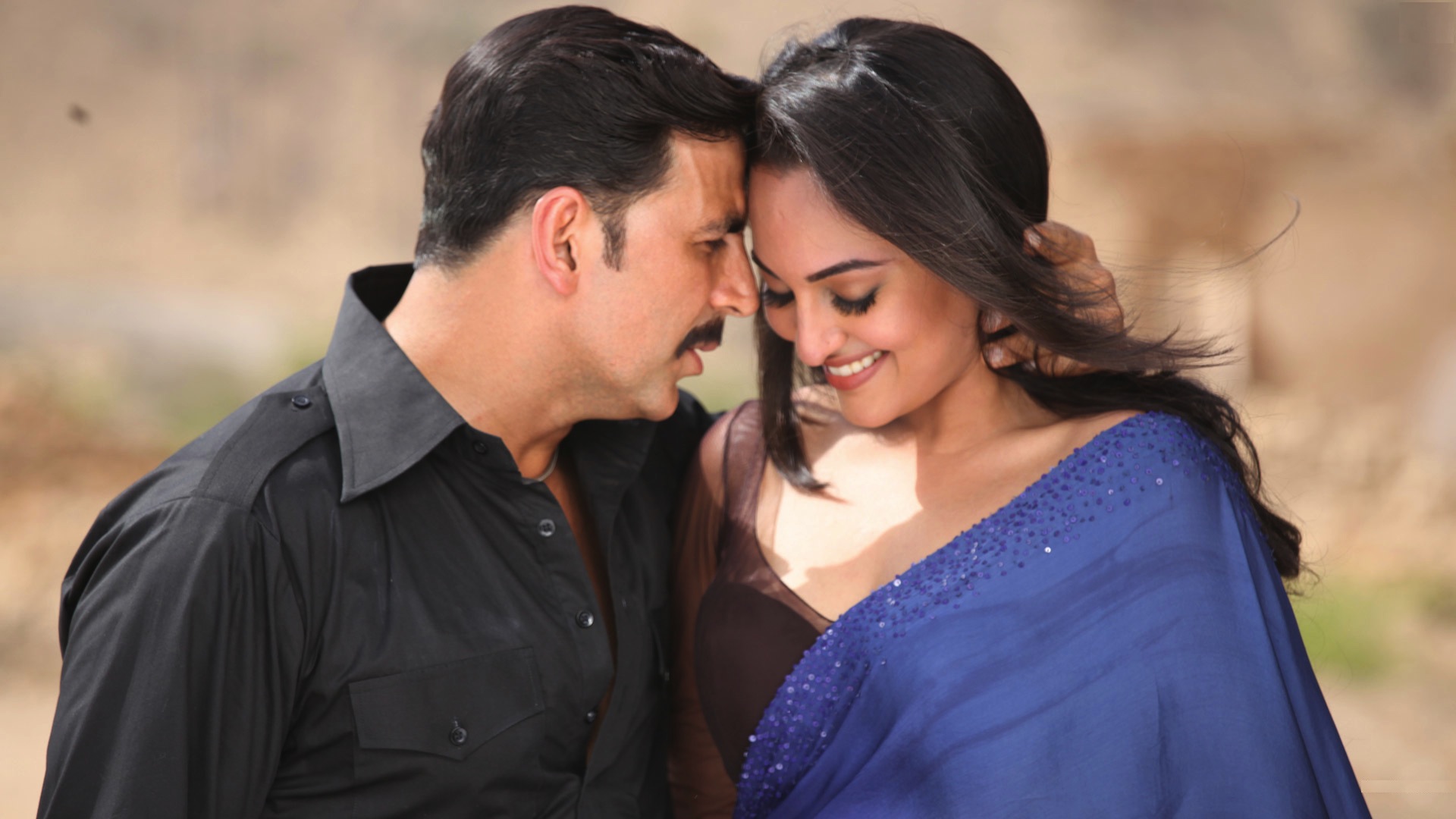 Sonakshi Sinha Akshay Kumar - HD Wallpaper 