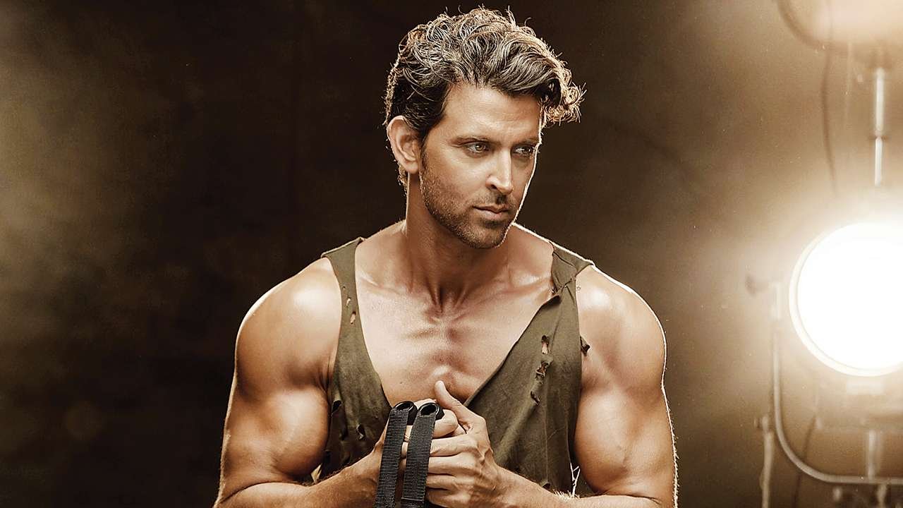 Chd Graphicsuperstar Actor Hrithik Roshan Hd Wallpaper - Hrithik Roshan Most Handsome Man - HD Wallpaper 