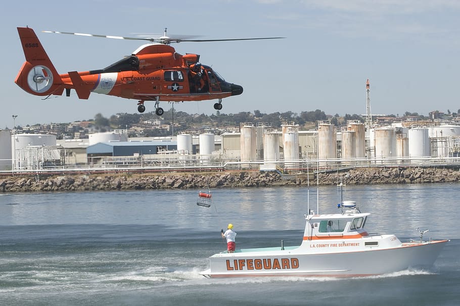 Coast Guard, Training, Mission, Exercise, Coast Guard - Baywatch Helicopter - HD Wallpaper 