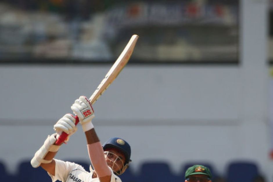 Sourav Ganguly Hits A Six - Sourav Ganguly Hitting Six - HD Wallpaper 