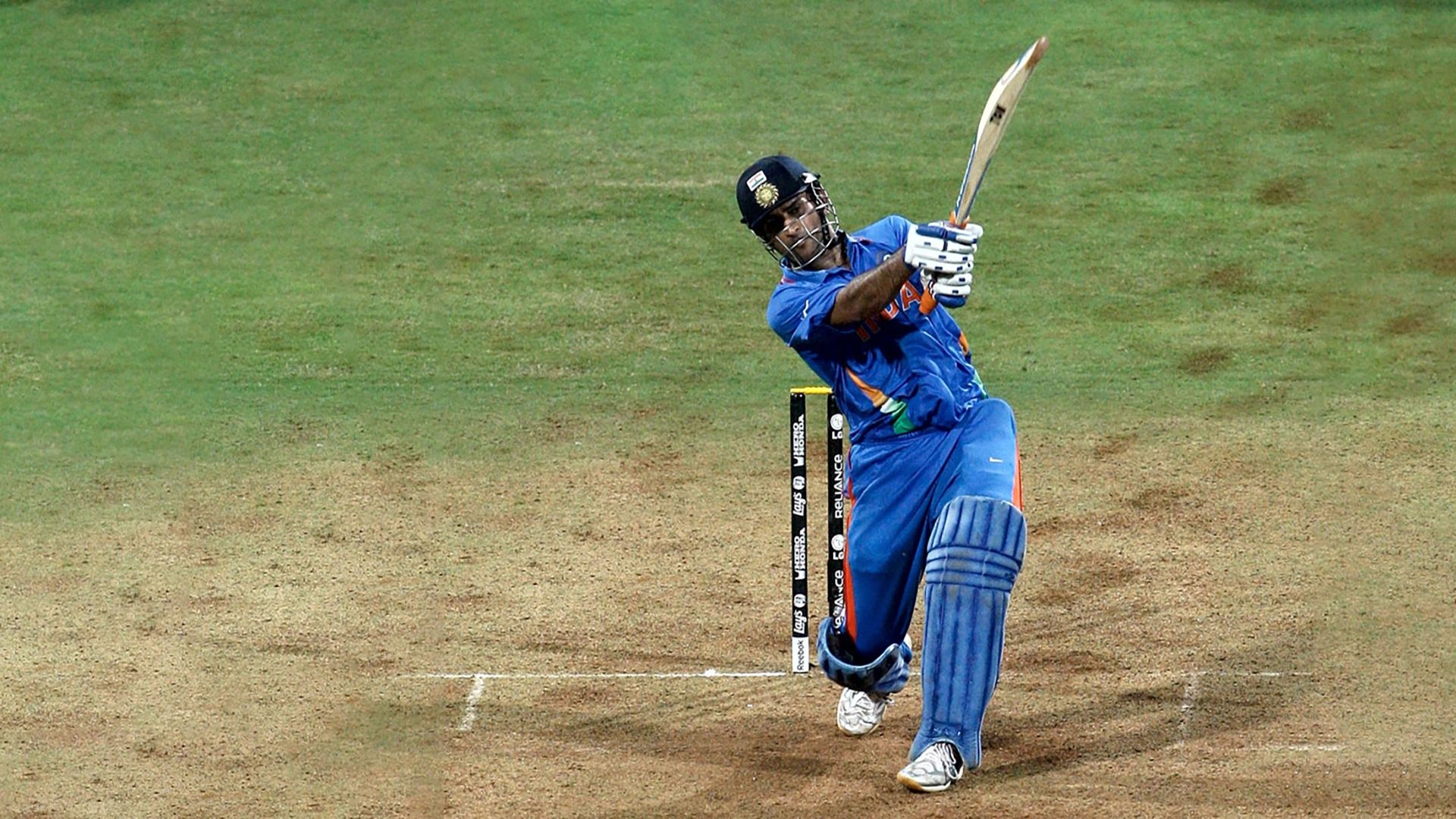 Dhoni 2011 World Cup Final Six - HD Wallpaper 