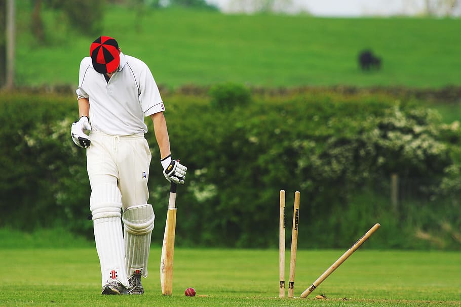 Cricket Stumps, Sportvarious, Grass, Activity, One - Cricket Sports - HD Wallpaper 