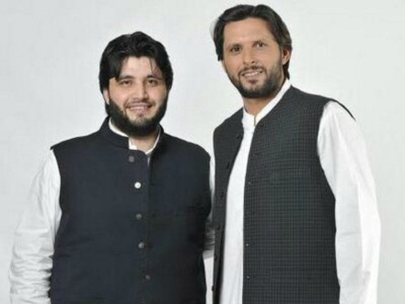 Javedi Afridi Hd Pictures With Shahid Afridi - HD Wallpaper 