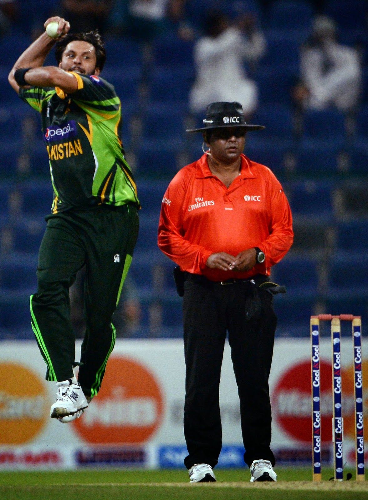 Limited Overs Cricket - HD Wallpaper 