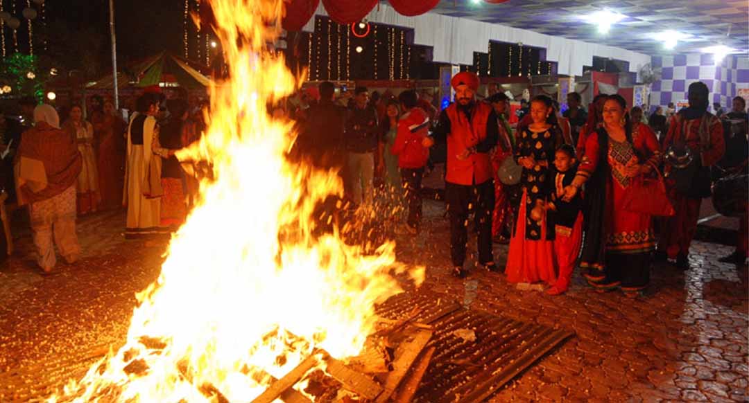 Lohri Time - HD Wallpaper 