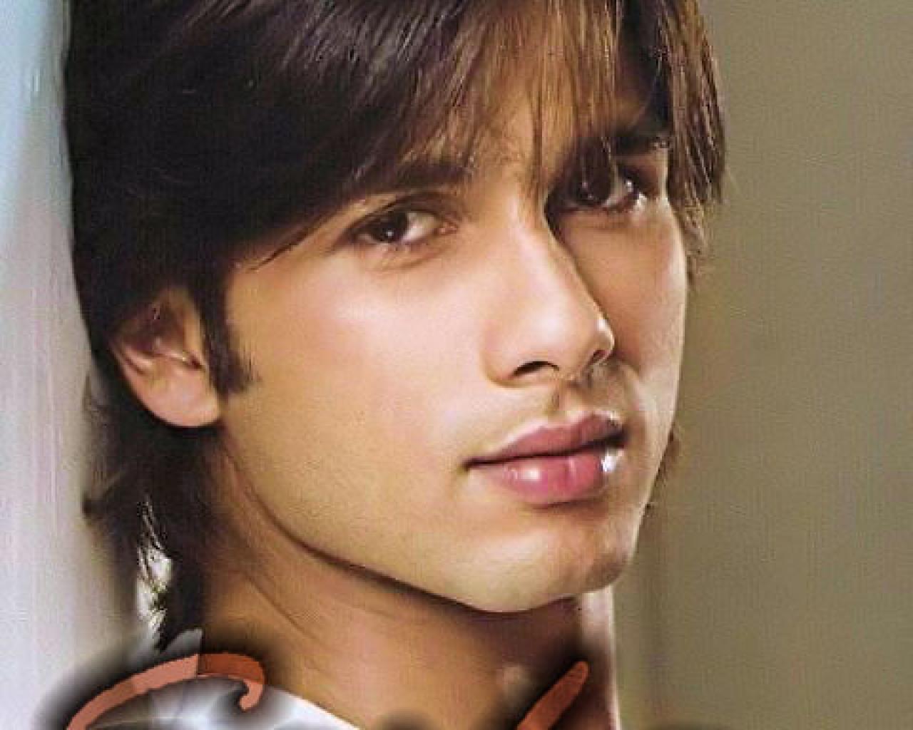 Shahid Kapoor New Look Wallpapers - Bollywood Man Actress - HD Wallpaper 