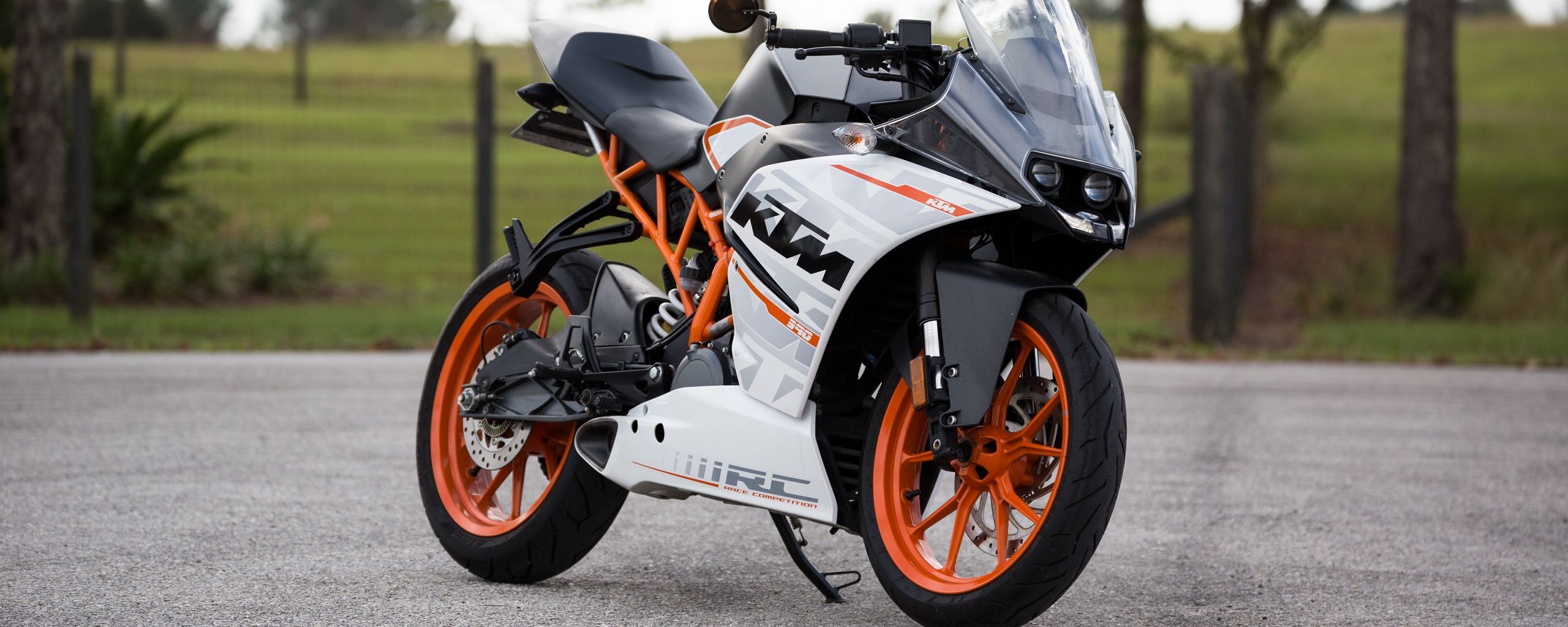 Road Motorbike - HD Wallpaper 