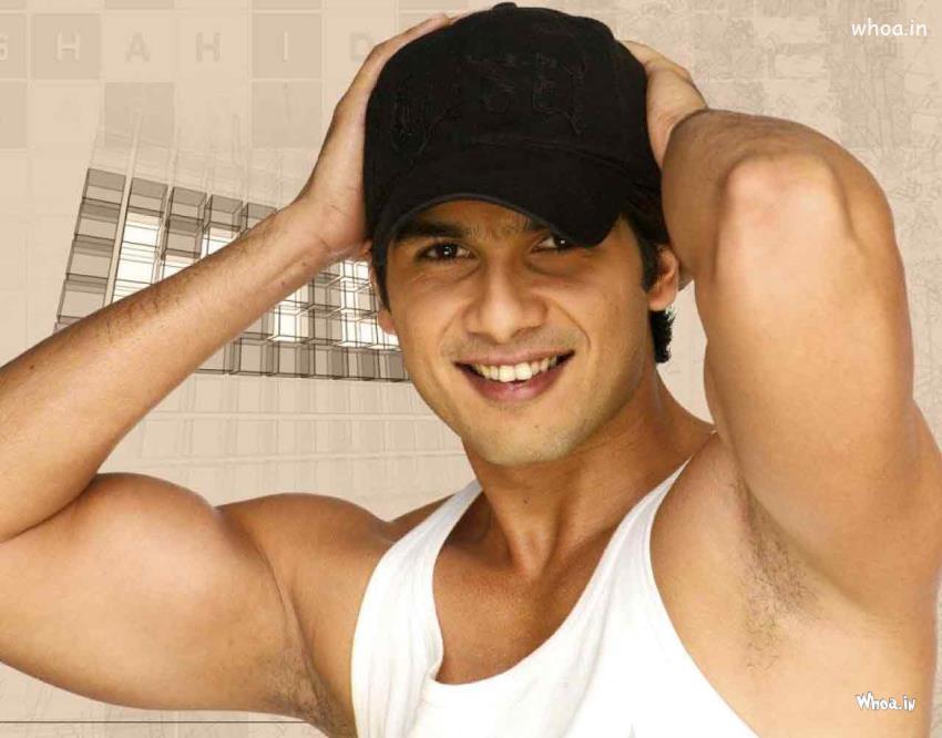 Shahid Kapoor Body Hd Wallpaper - Shahid Kapoor Body Looks - HD Wallpaper 