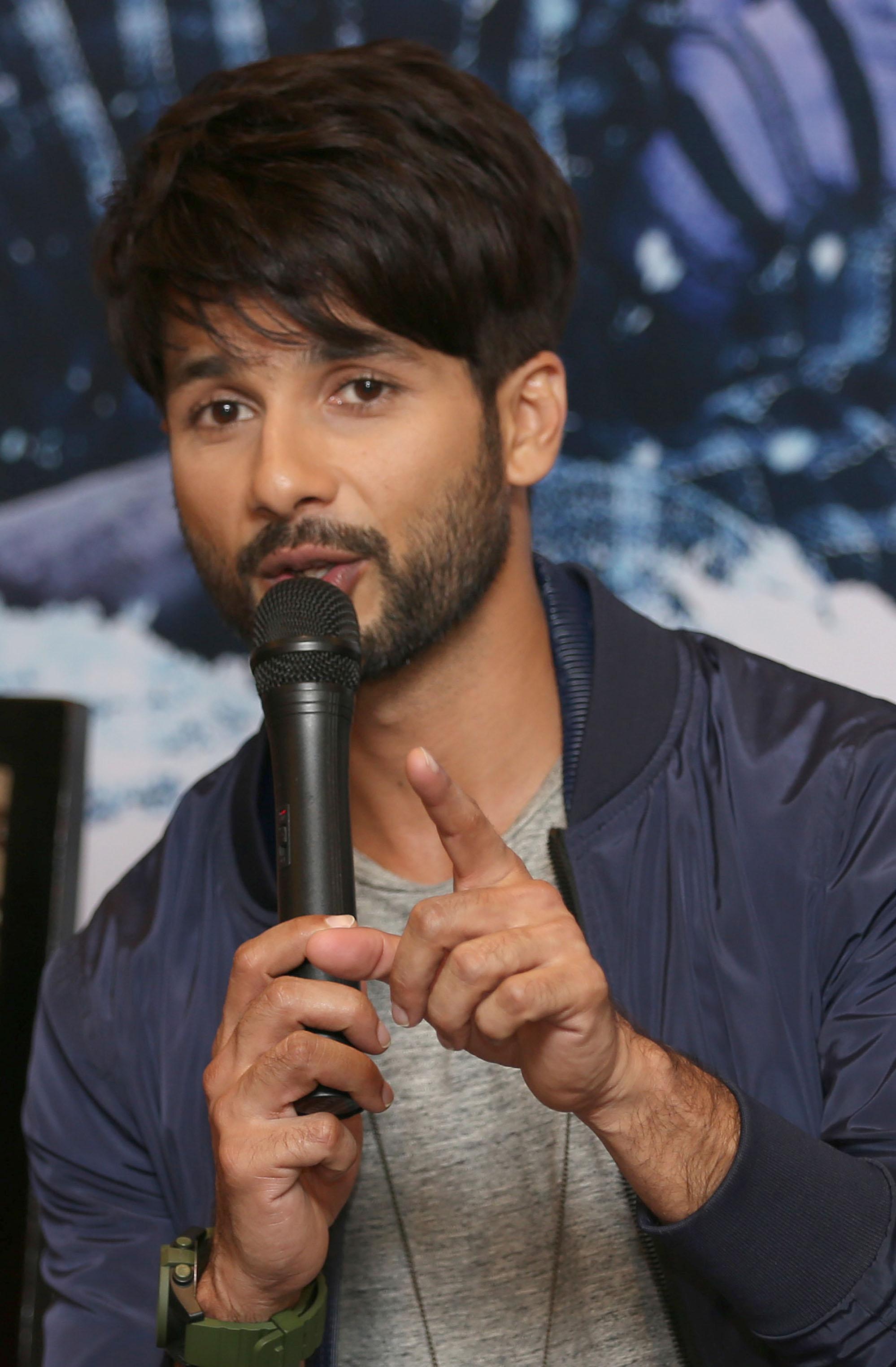 Shahid Kapoor - Shahid Kapoor 2014 - HD Wallpaper 
