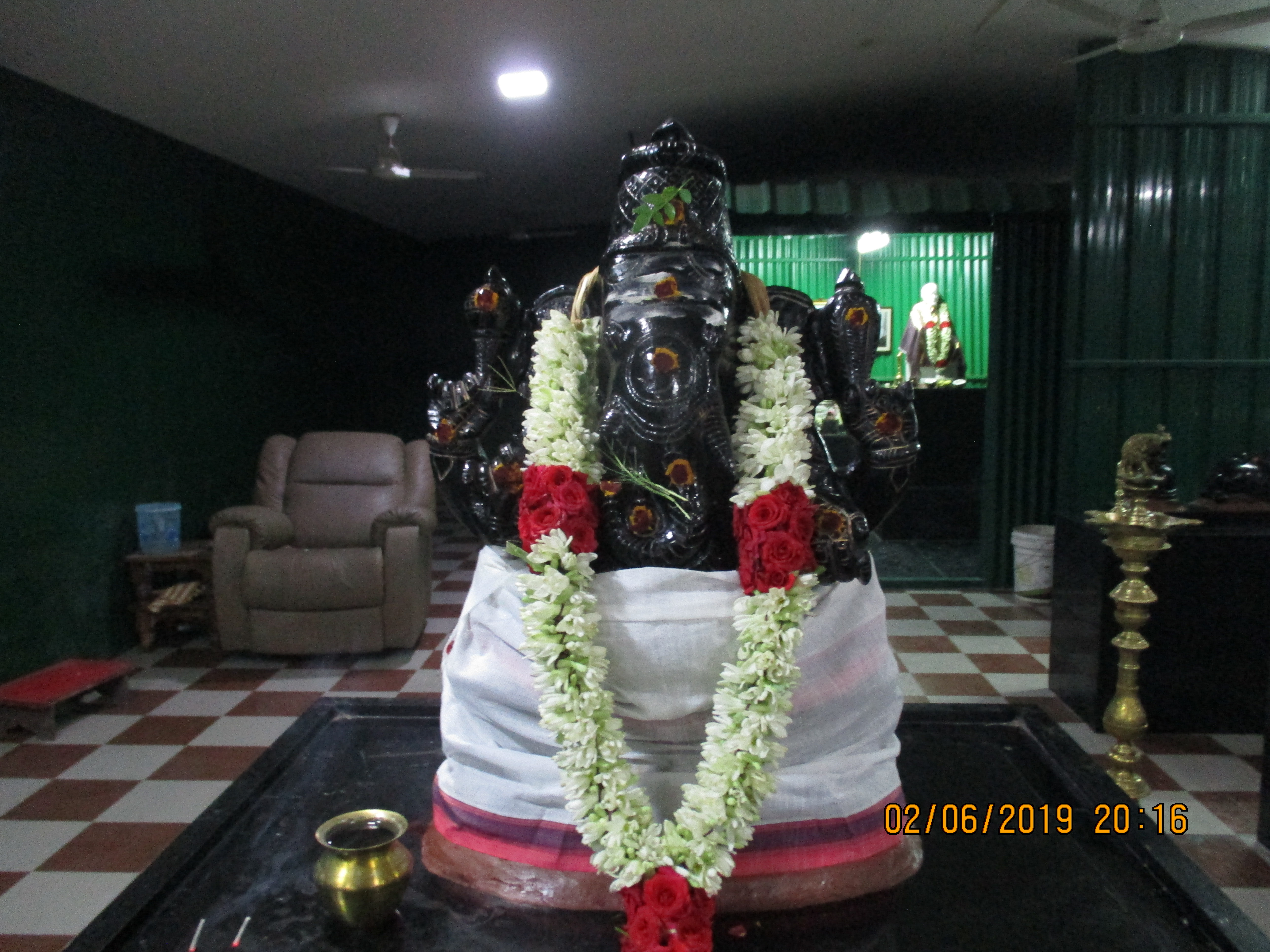 Christmas Tree - HD Wallpaper 