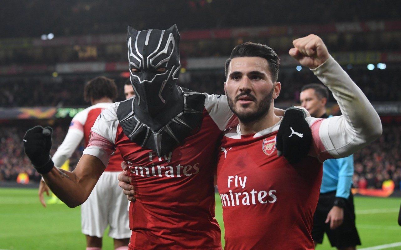 Aubameyang Mask - HD Wallpaper 