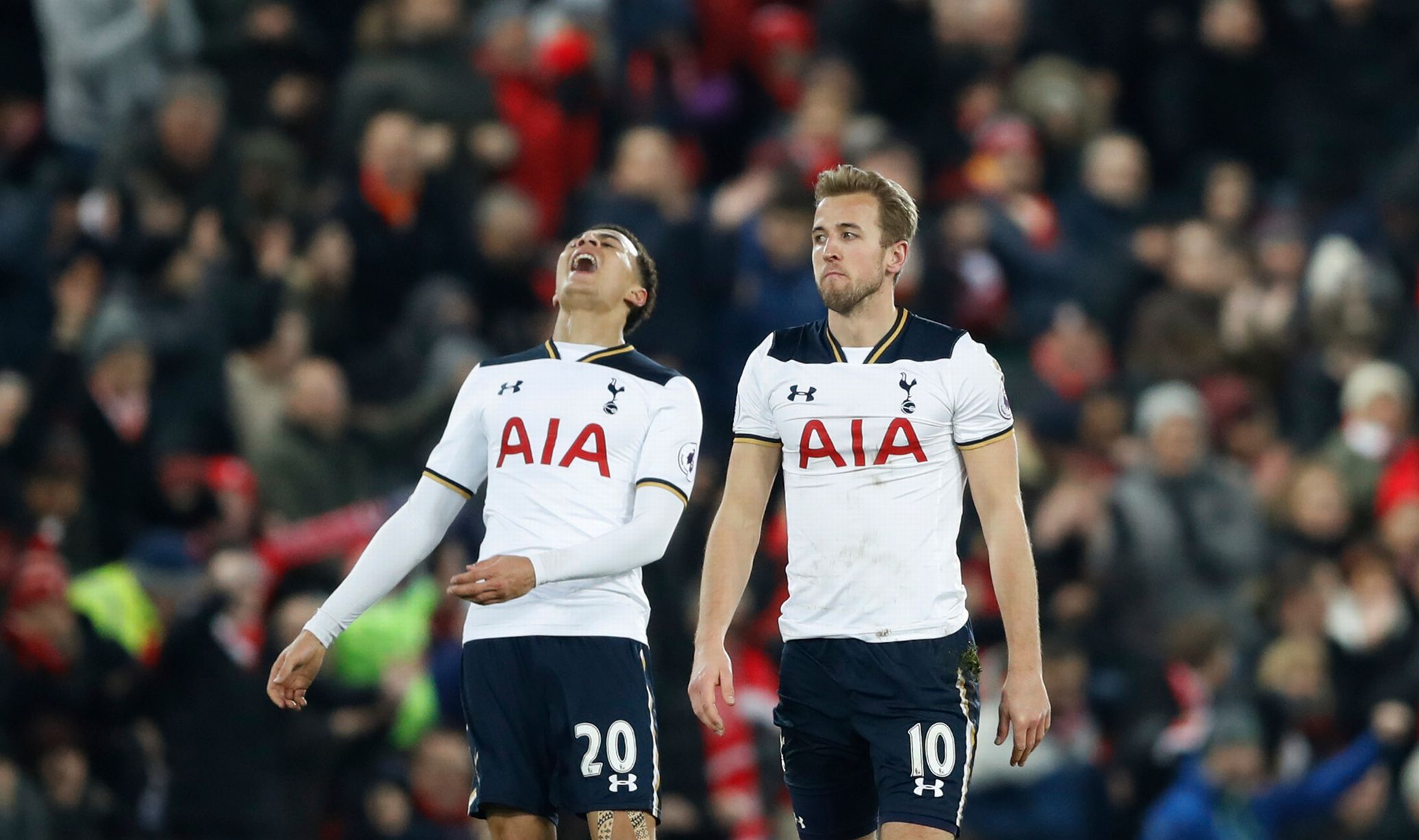 Tottenham S Dele Alli Looks Dejected After The Match - Dele Alli Vs Liverpool 2017 - HD Wallpaper 
