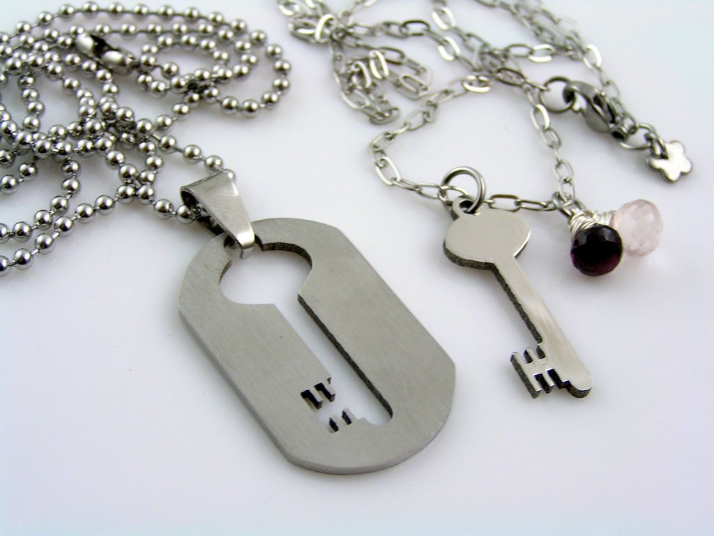 Matching Couple Necklace, Lock And Key - Lock And Key Couple Necklace - HD Wallpaper 