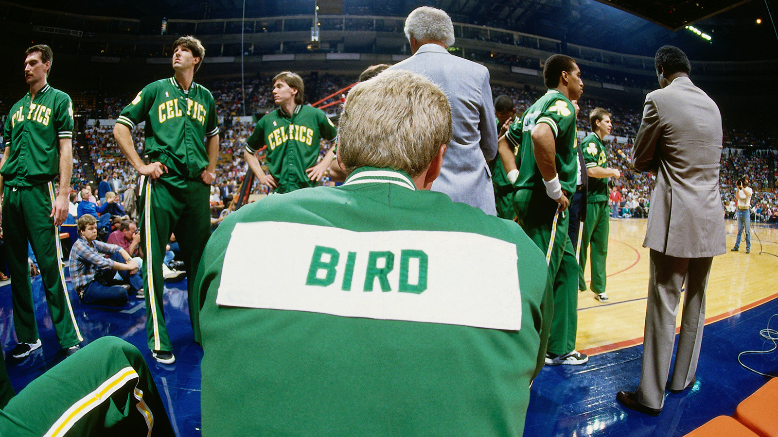 Larry Bird Back Boston - HD Wallpaper 