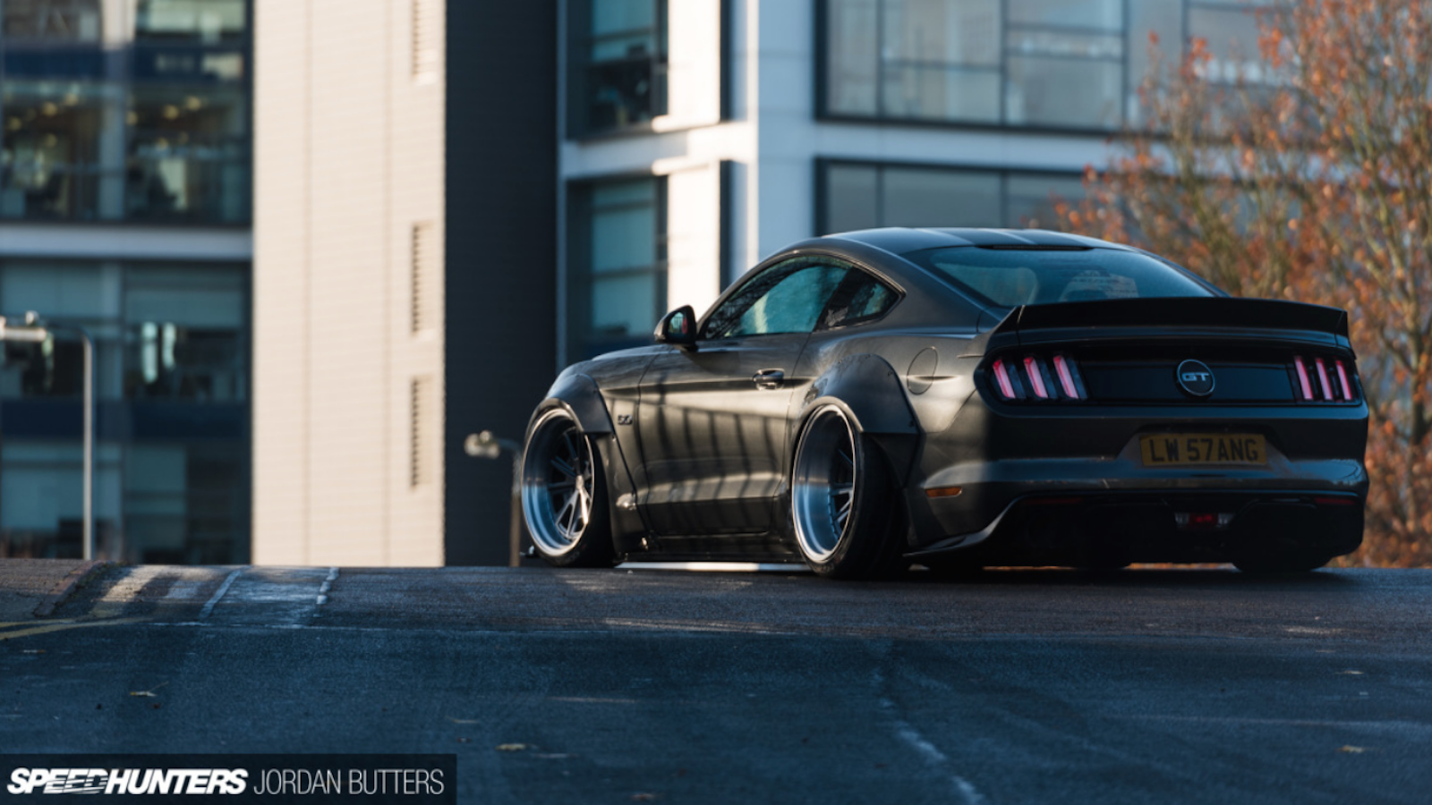 Liberty Walk Europe Turns Out Mustang With Works Kit - 2018 Mustang Liberty Walk - HD Wallpaper 