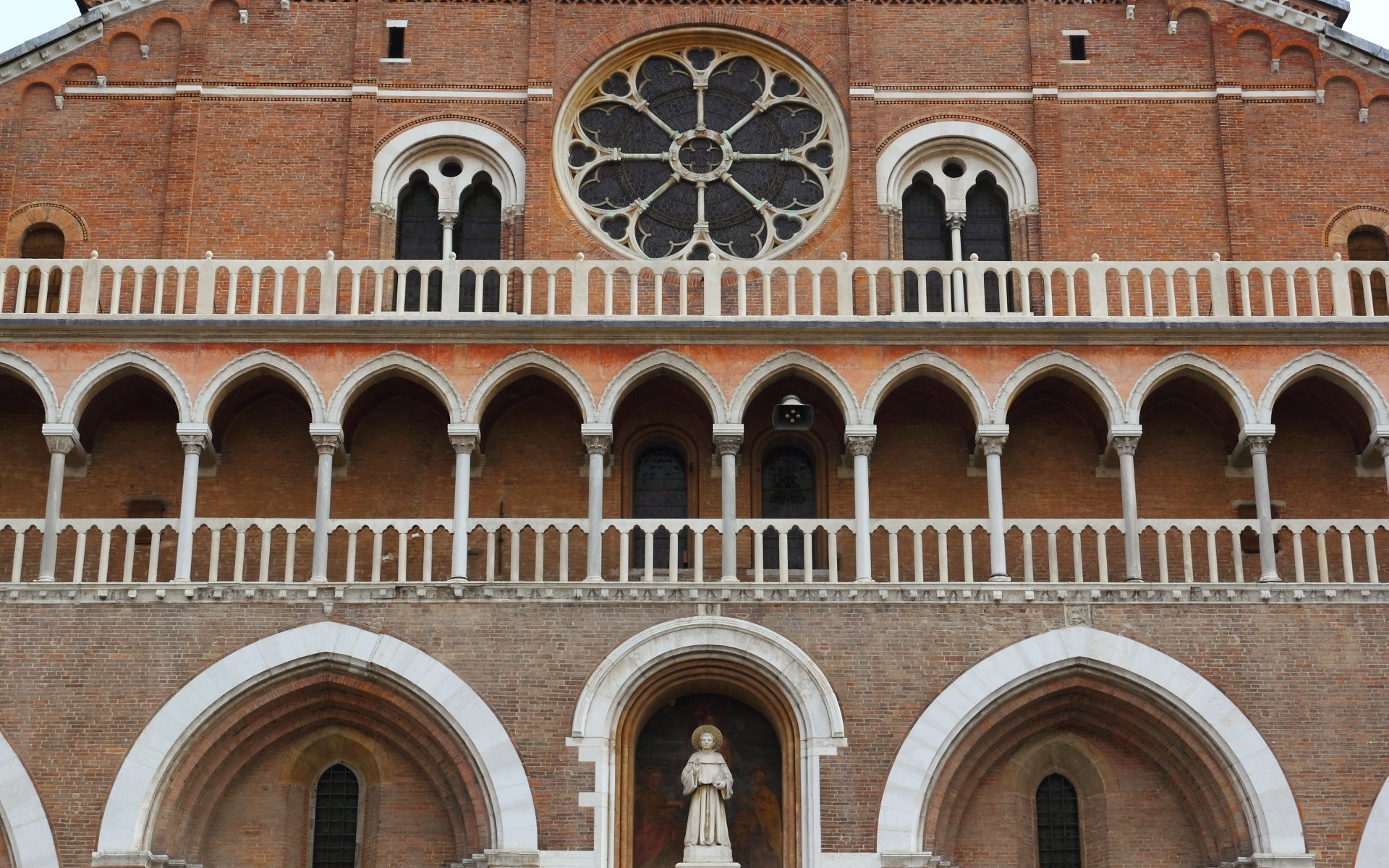 Awesome Basilica Of Saint Anthony Of Padua Free Background - Basilica Of Saint Anthony Of Padua - HD Wallpaper 