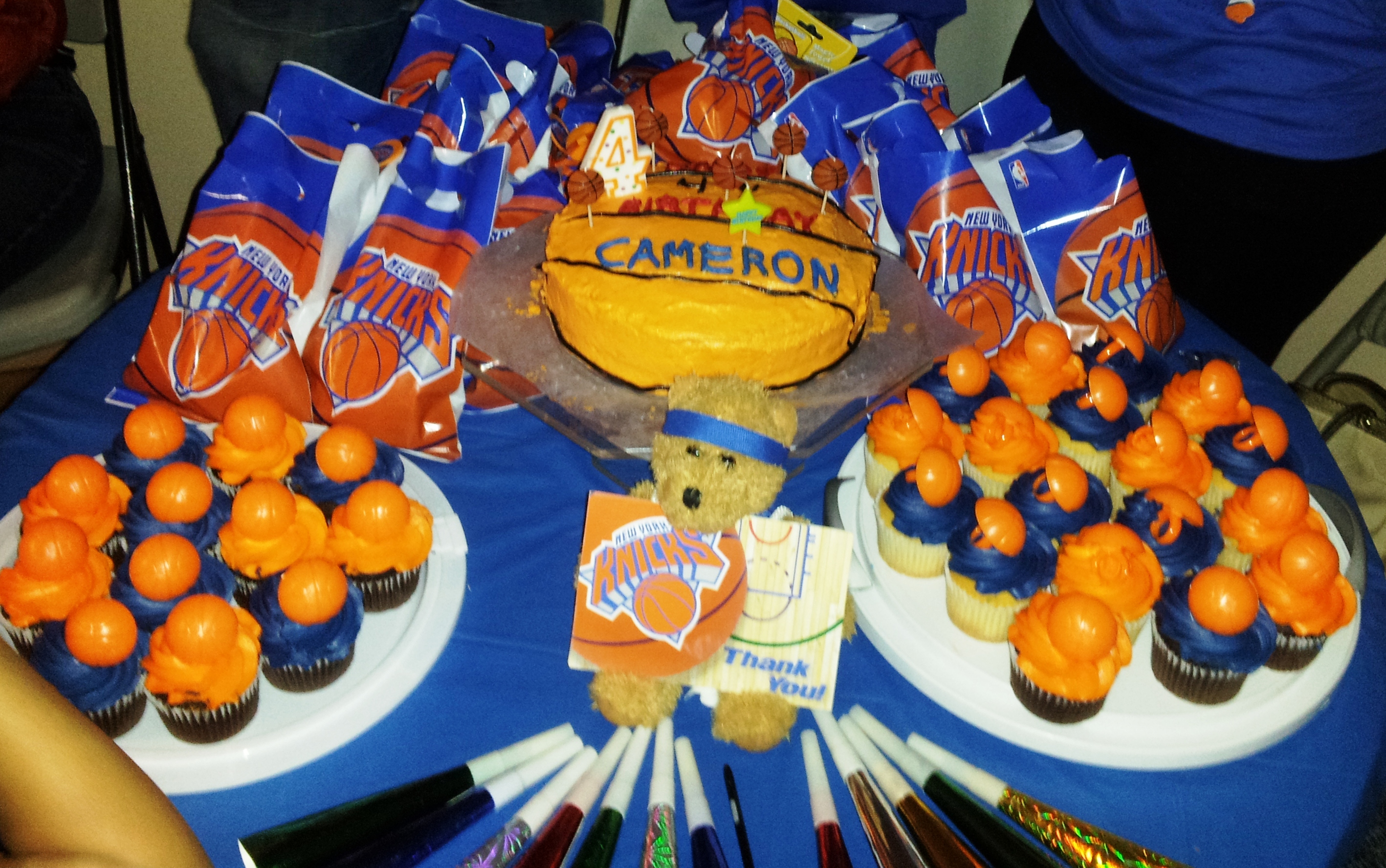 Carmelo Anthony S Biggest 4 Year Old Fan Cameron - New York Knicks Party - HD Wallpaper 