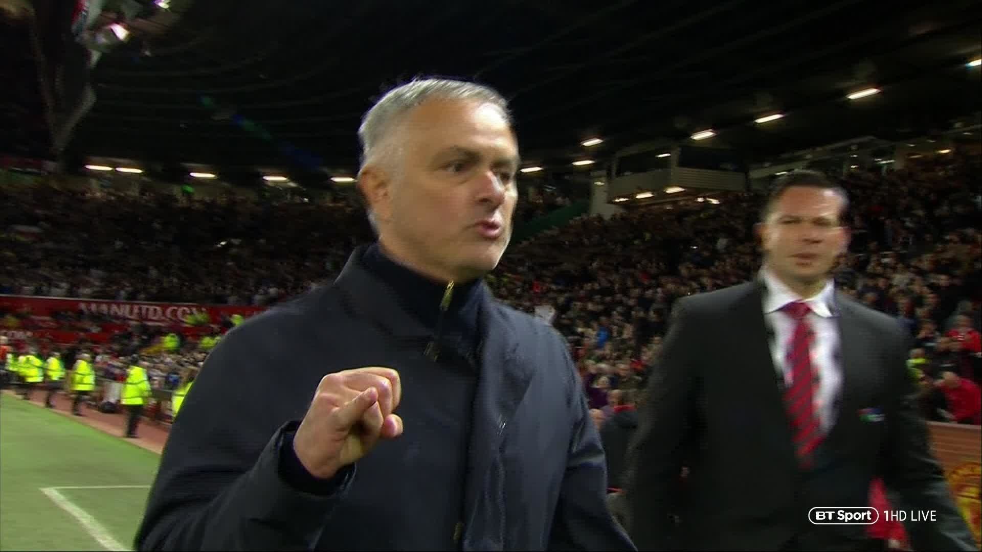 2pm Man Utd News - Mourinho Pinky Finger - HD Wallpaper 