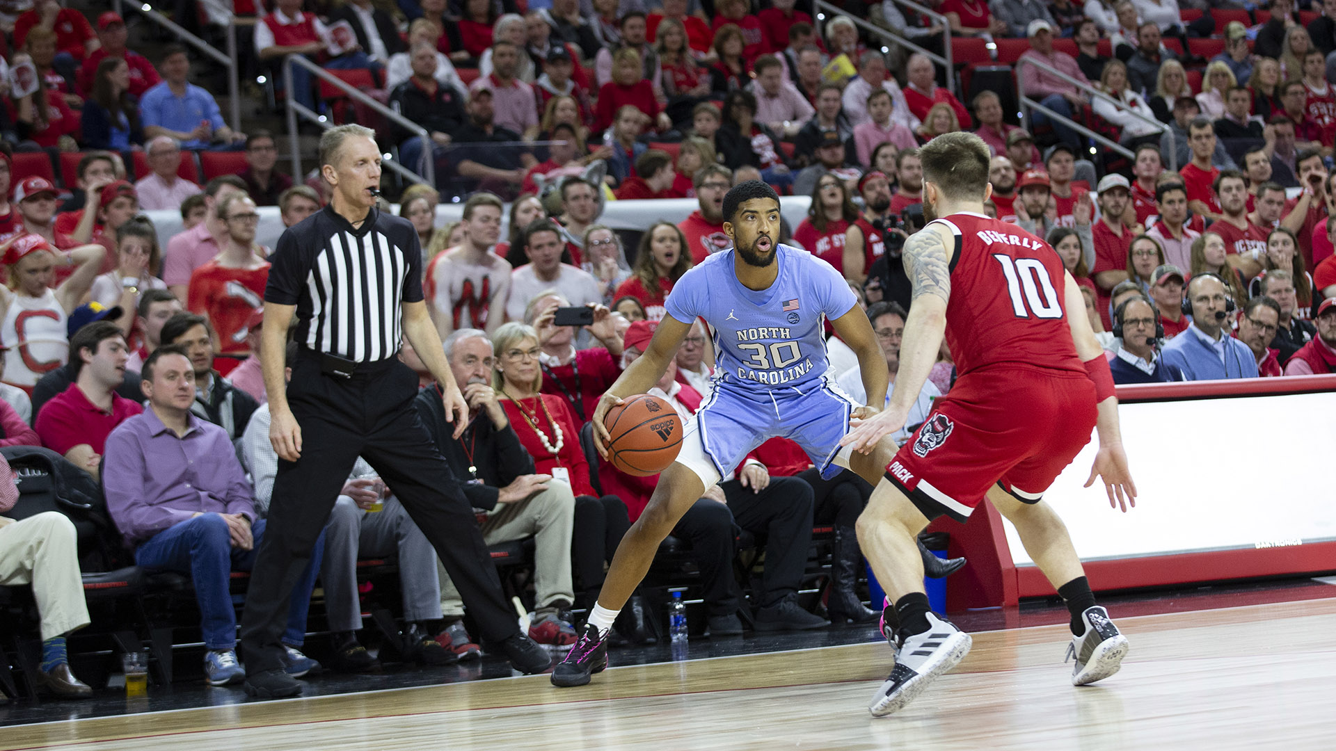 Dribble Basketball - HD Wallpaper 