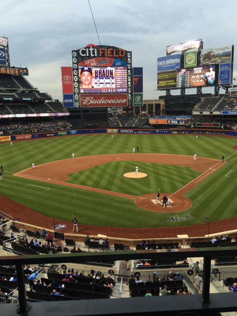 Seating View For Citi Field Section 321 Row 1 Seat - Citi Field Stadium - HD Wallpaper 