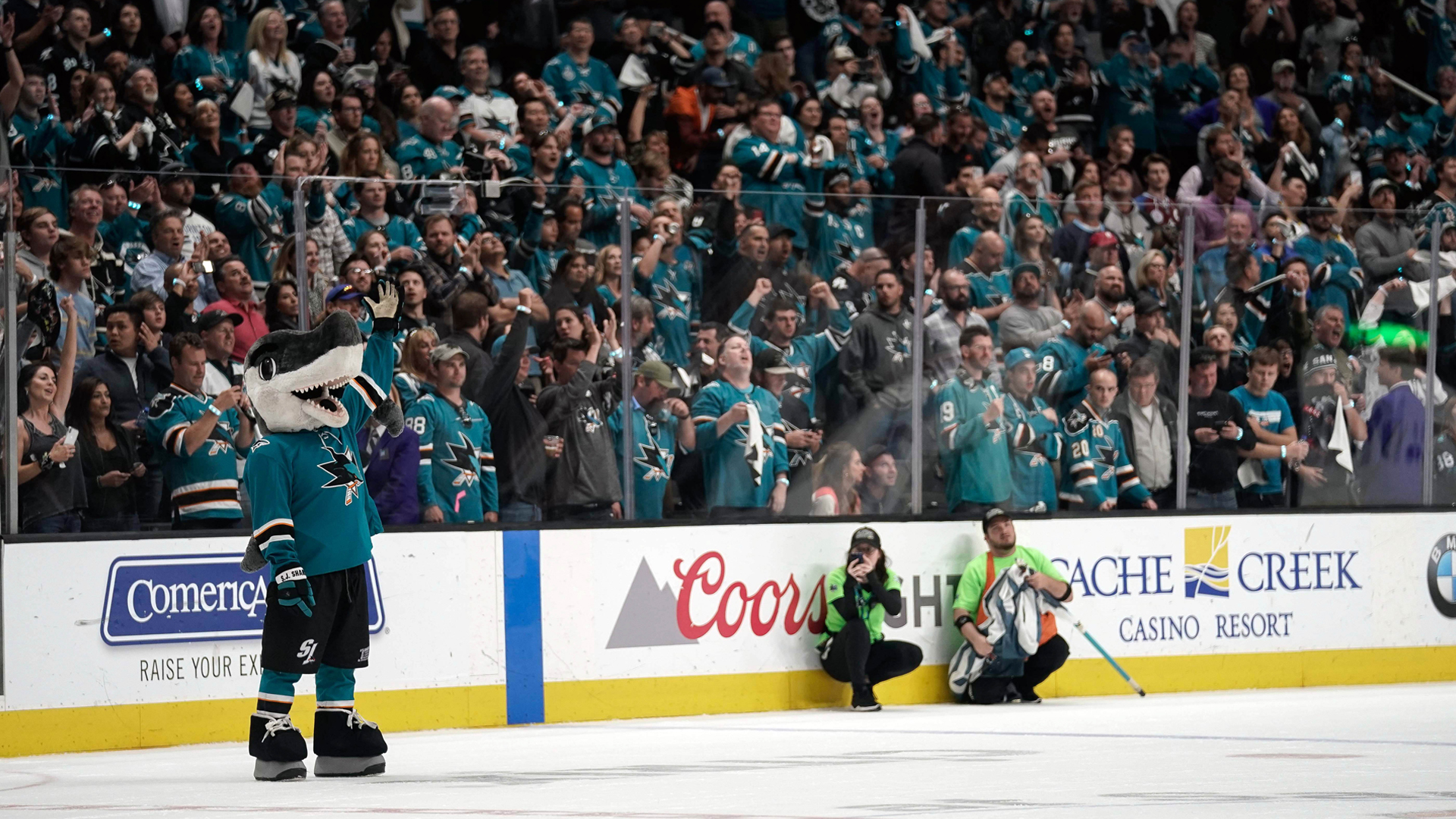 Sharksfansusatsi - San Jose Sharks Fans Jaws - HD Wallpaper 