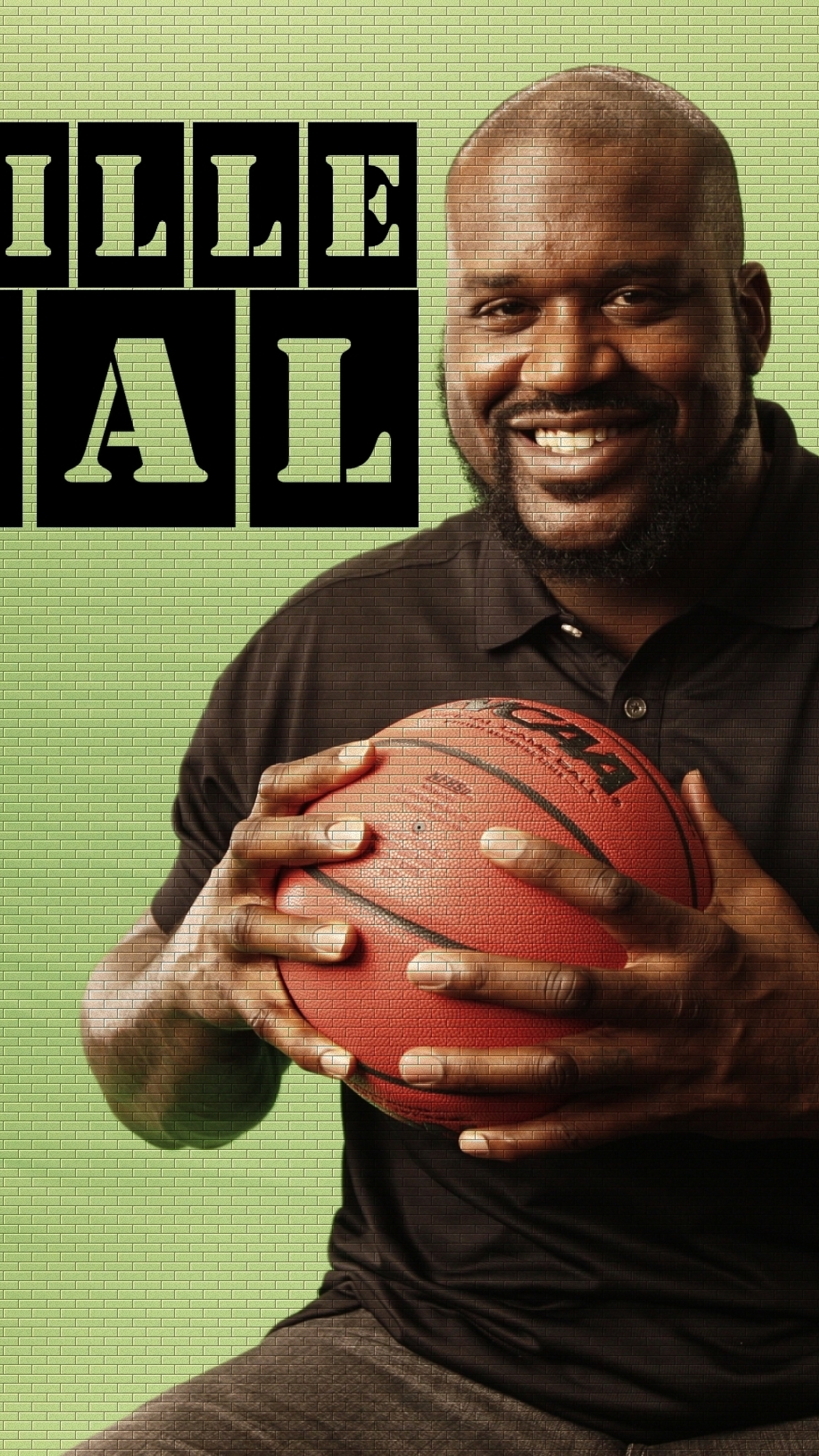 Shaquille Oneal Holding A Basketball - HD Wallpaper 