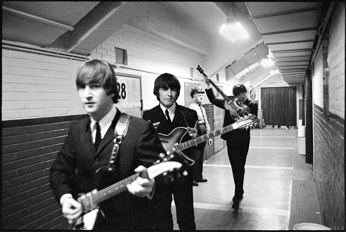 John Lennon, Paul Mccartney And George Harrison, The - Little Richard With The Beatles - HD Wallpaper 