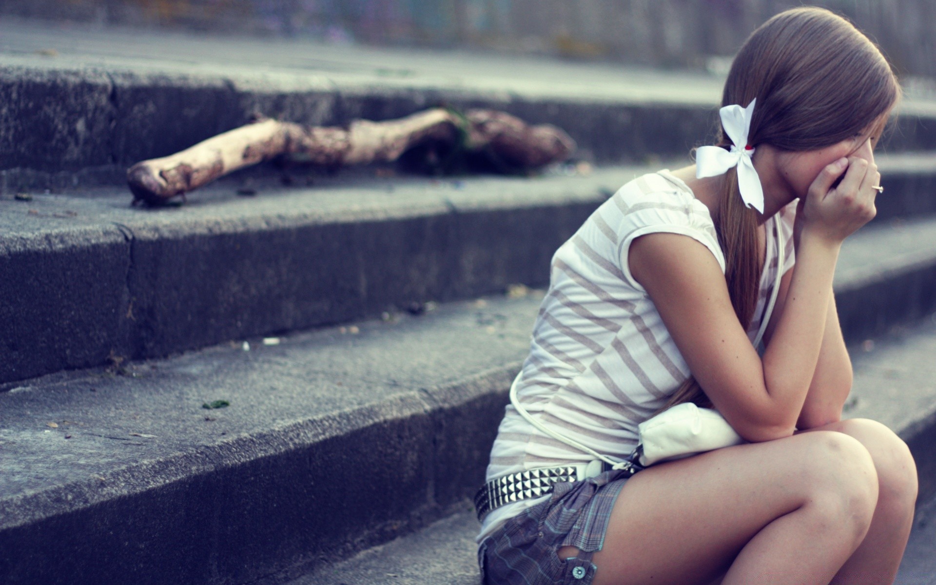 The Other Girls Girl Child Portrait Outdoors Woman - Teenager Being Sad - HD Wallpaper 