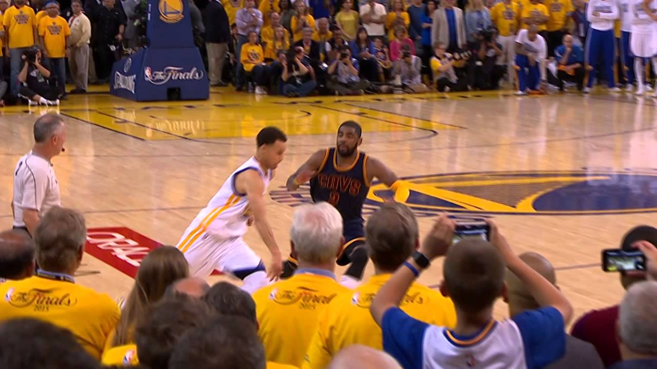 Kyrie Irving Blocking Stephen Curry - HD Wallpaper 