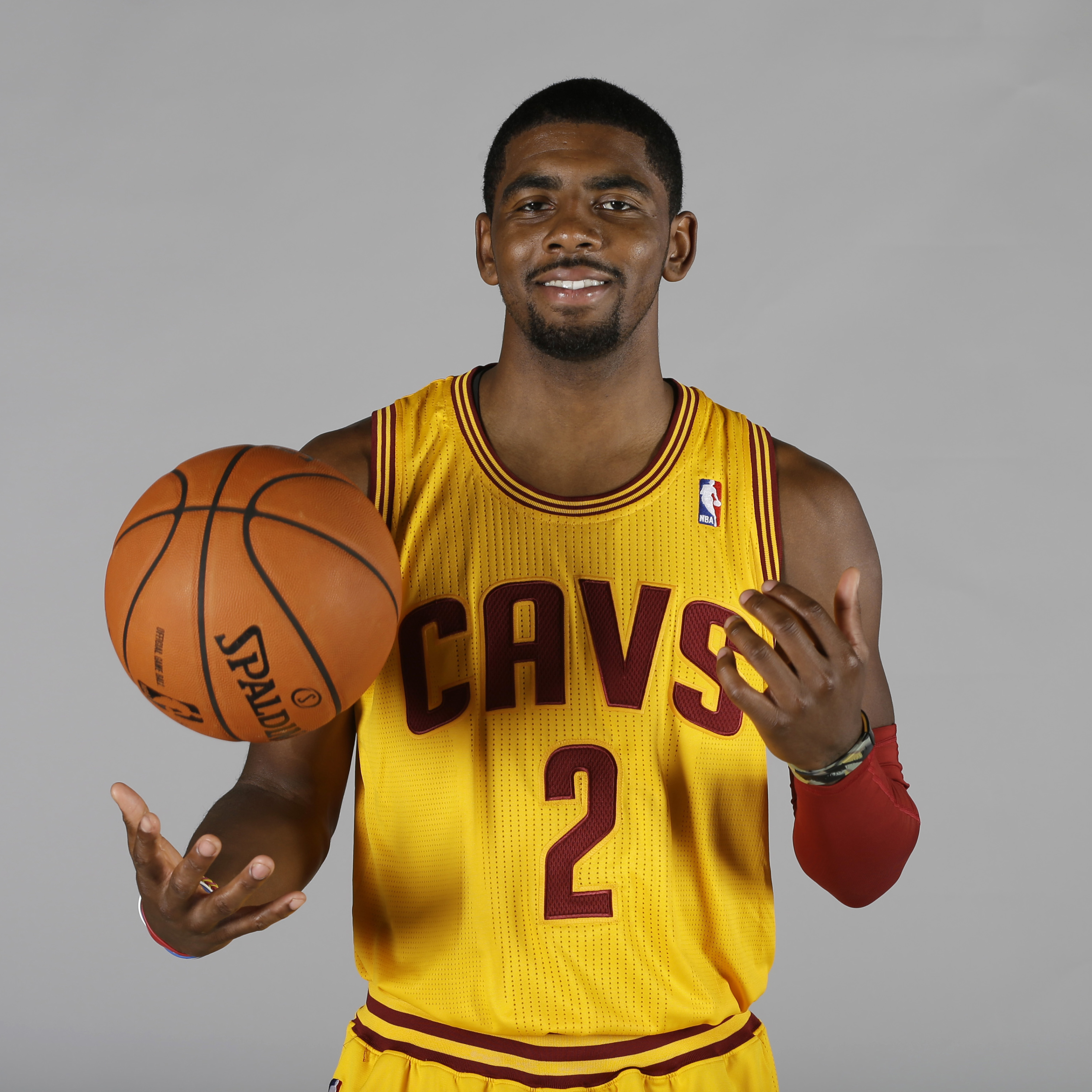 Kyrie Irving Cleveland 2 - HD Wallpaper 