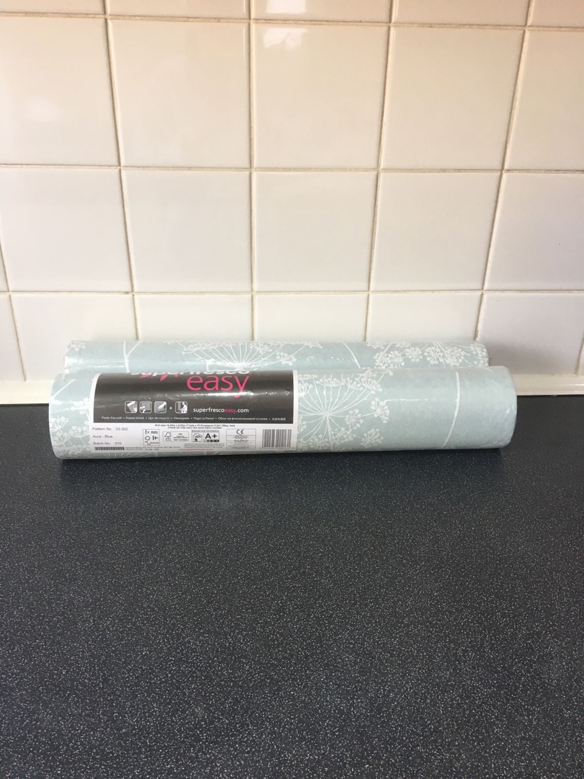 Two Rolls Of Beautiful Wallpaper In Light Duck Egg - Electronics - HD Wallpaper 