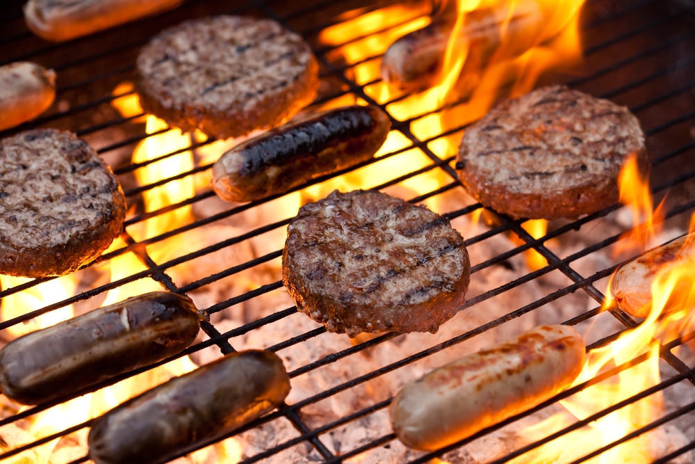 Don T Make This Common Cancer Causing Mistake At Your - Bbq Burger And Sausages - HD Wallpaper 