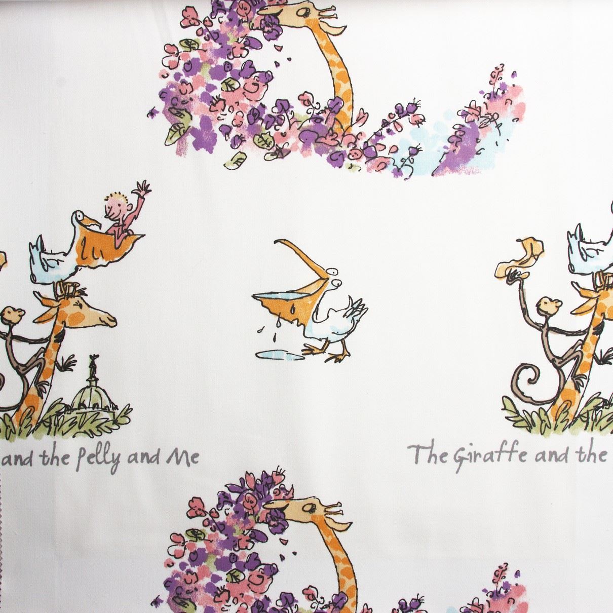 Roald Dahl Quentin Blake Art Story Quilting Curtain - Giraffe And The Pelly And Me Illustrations - HD Wallpaper 