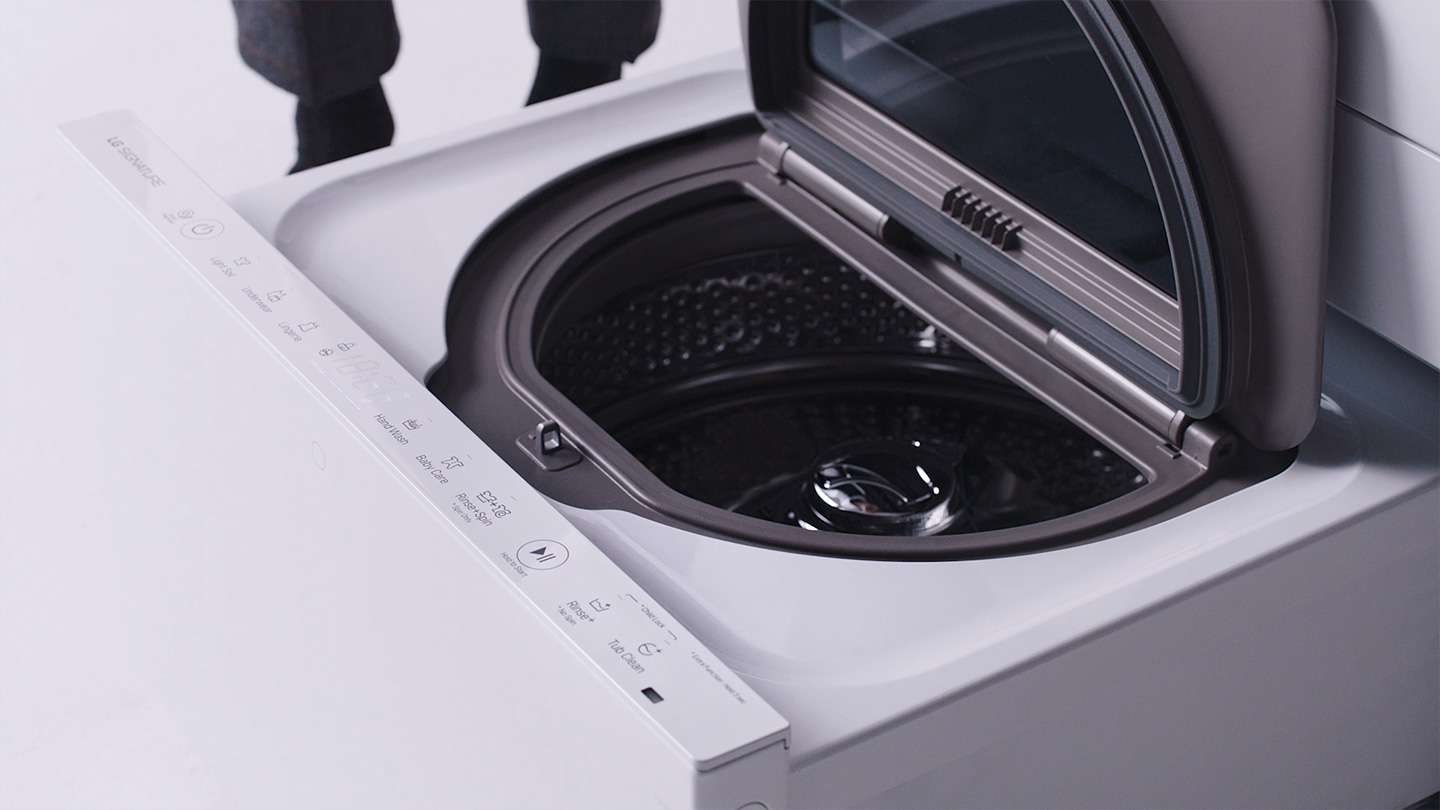 Close Shot Of Below Wash Drawer Of Lg Signature Washing - Clothes Dryer - HD Wallpaper 