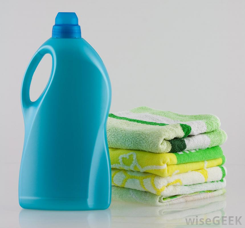 Water Bottle - HD Wallpaper 